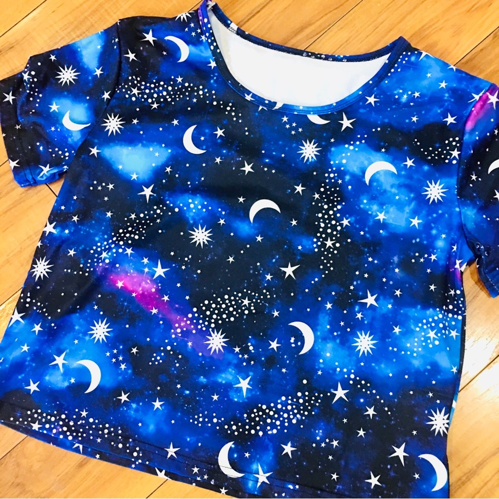 Women's Blue Galaxy Print Short Sleeve Tee